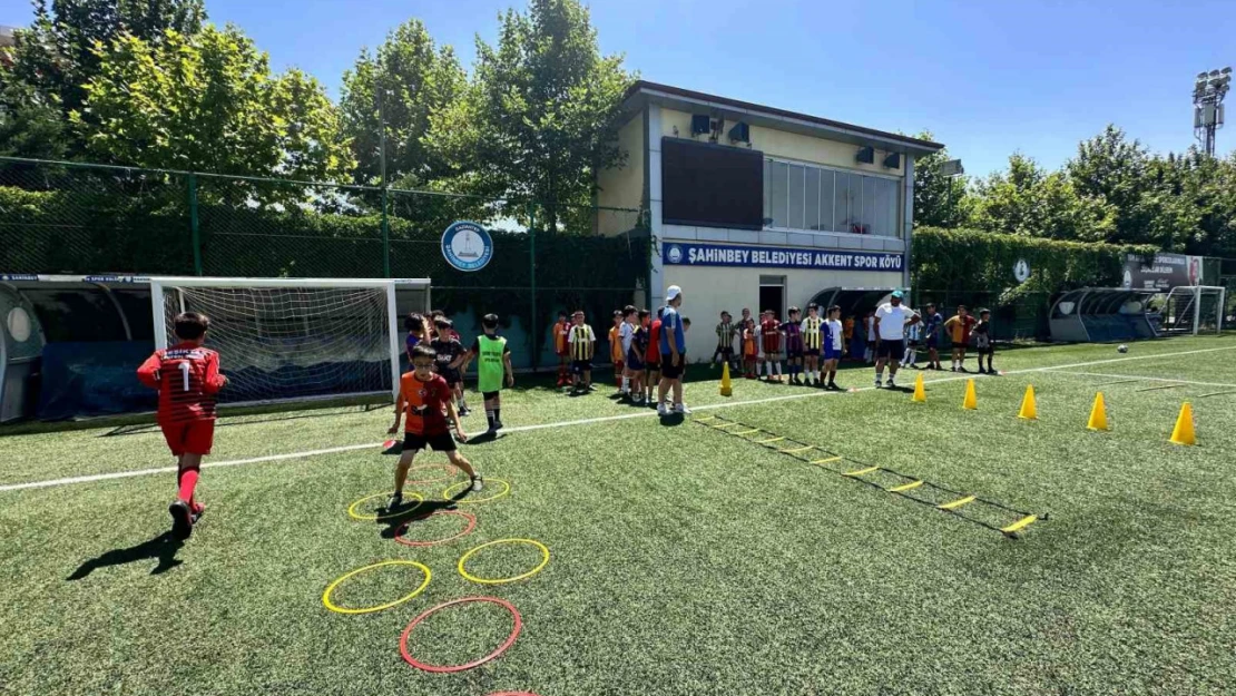 Şahinbey Belediyesi yaz spor okulları başladı