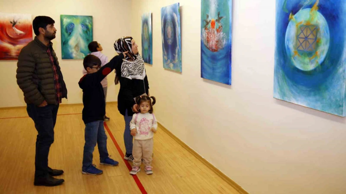 SANKO Sanat Galerisi'nde döngü temalı resim sergisi