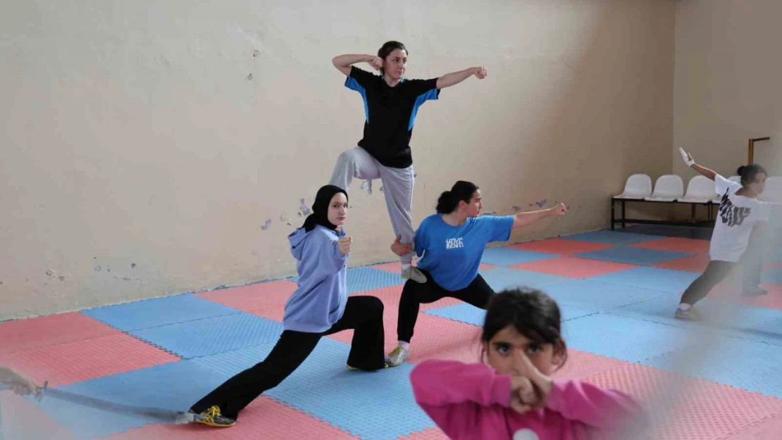 Şarkışlalı wushu sporcuları başarıya doymuyor