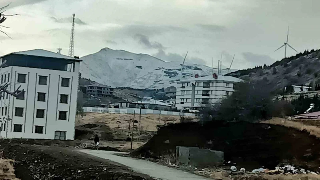 Sincik ilçesinde ilk kar düştü