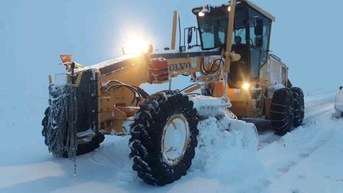 Sivas'ta 22 yerleşim yerinin yolu ulaşıma kapandı