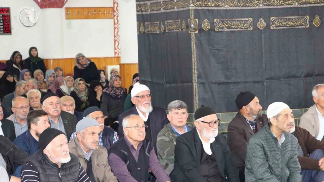 Sivas'ta hacı adaylarına seminer verildi