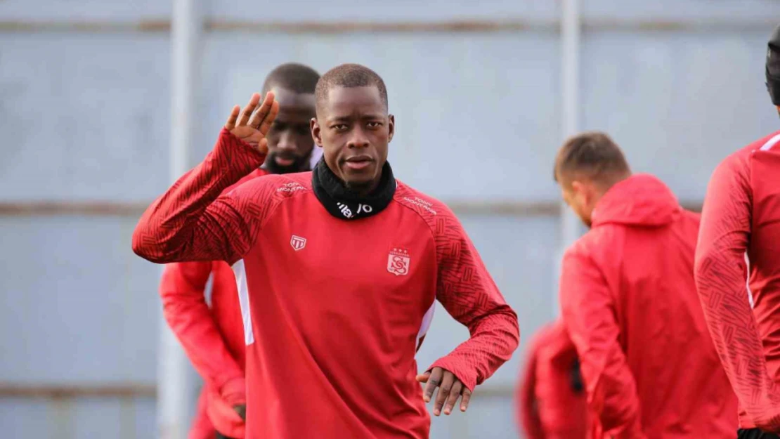 Sivasspor ile yollarını ayıran Kader Keita CFR Cluj'a transfer oldu