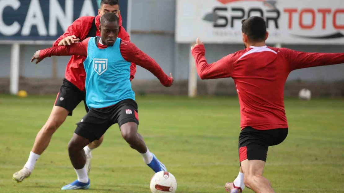 Sivasspor salonda çalıştı