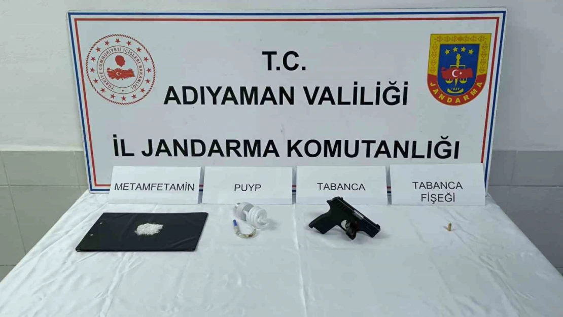 Şüpheli araçta uyuşturucu ele geçirildi