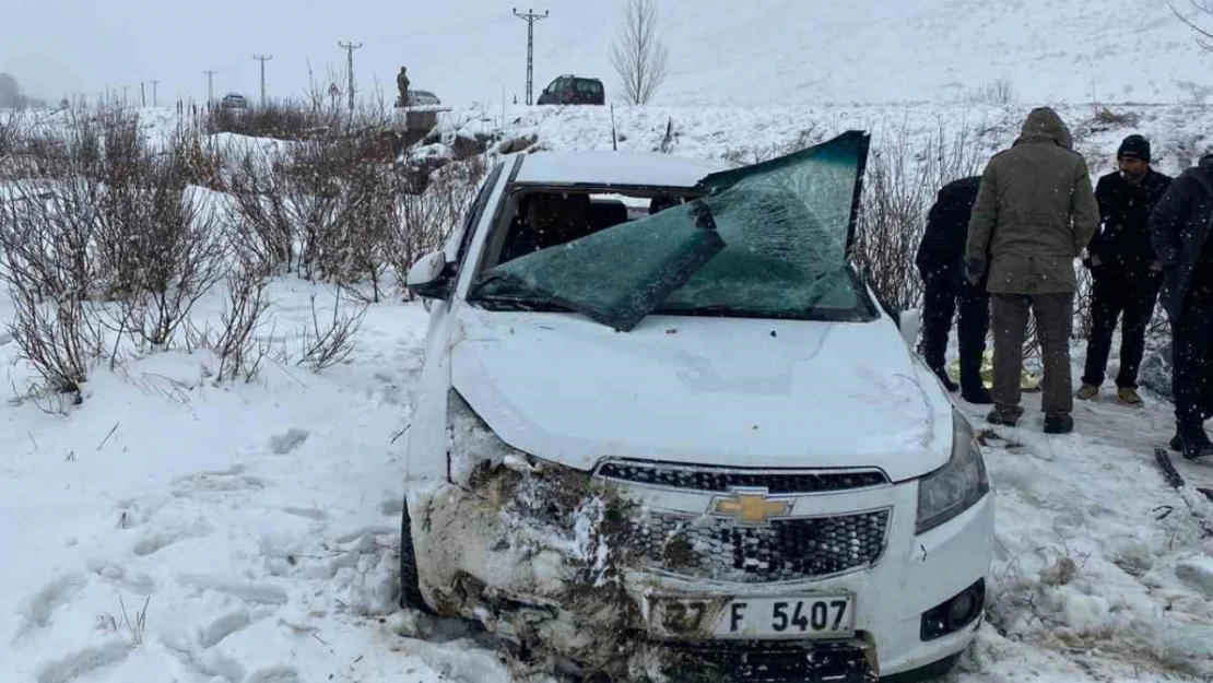 Tatvan'da trafik kazası: 4 yaralı