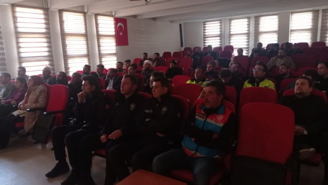 Tekman'da kamu personeline uyuşturucuyla mücadele semineri