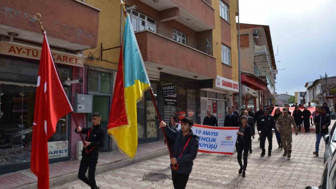 Tercan'da Gençlik Yürüyüşü yapıldı