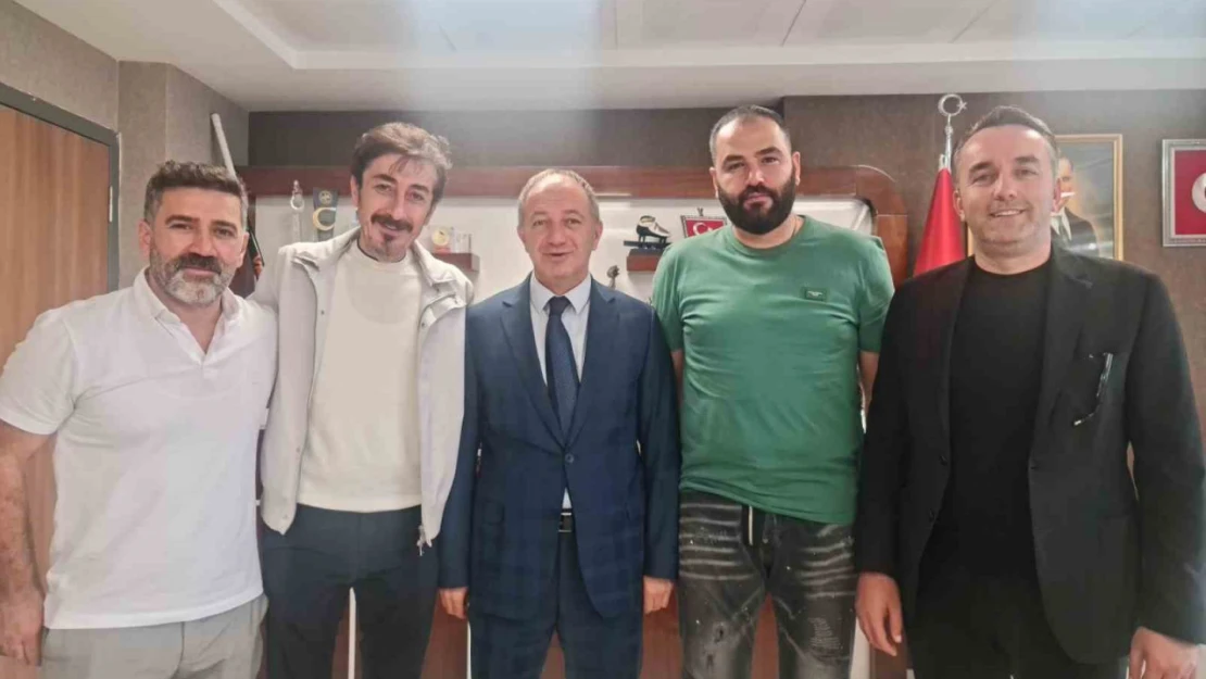 Tortumspor'dan Çakmur'a nezaket ziyareti