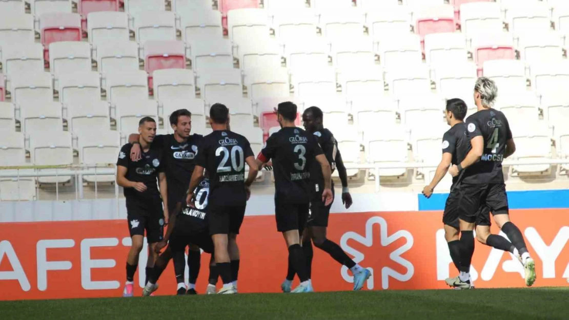 Trendyol Süper Lig: NG Sivasspor: 0 - Çaykur Rizespor: 1 (İlk yarı)