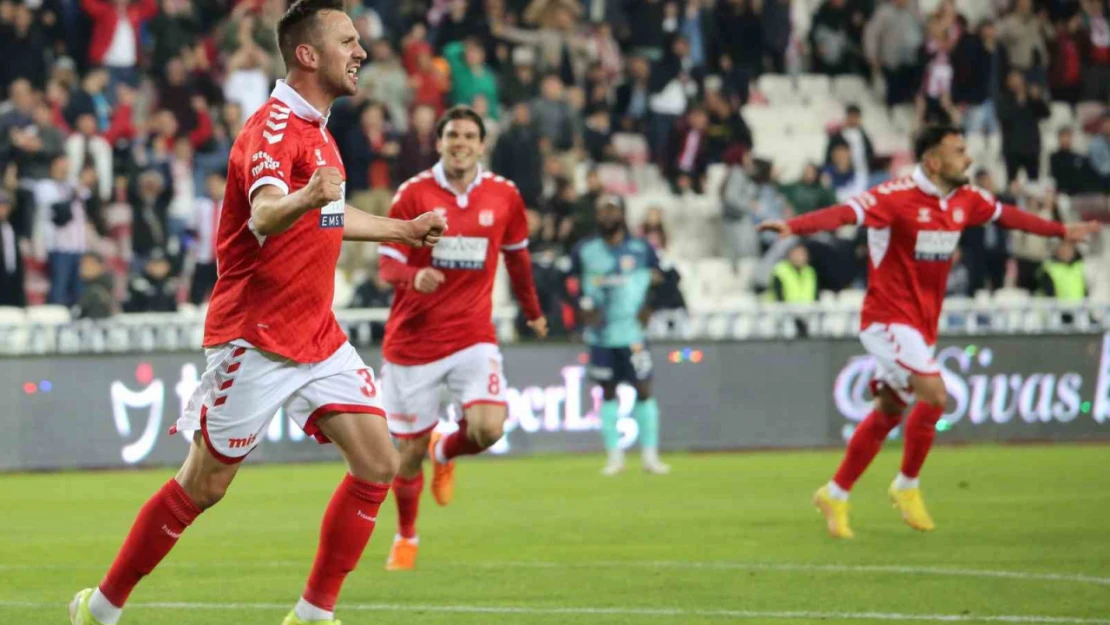 Trendyol Süper Lig: Sivasspor: 2 - Kayserispor: 1 (Maç sonucu)