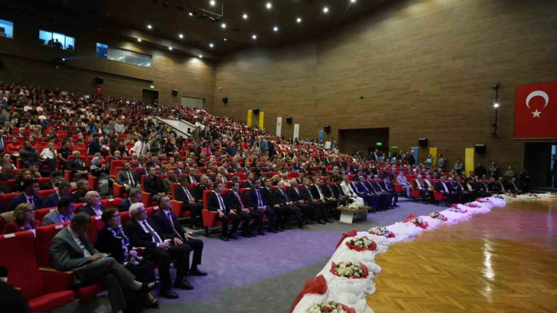 Türkiye Yüzyılında I. Uluslararası Türk Diasporası Sempozyumu başladı