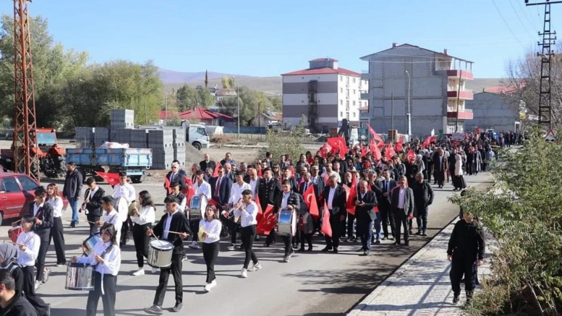 Tutak'ta Cumhuriyet coşkusu