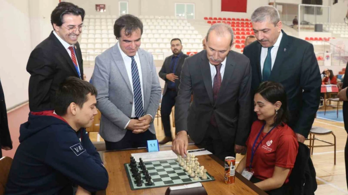 ÜNİLİG Satranç Türkiye Şampiyonası, Sivas'ta başladı