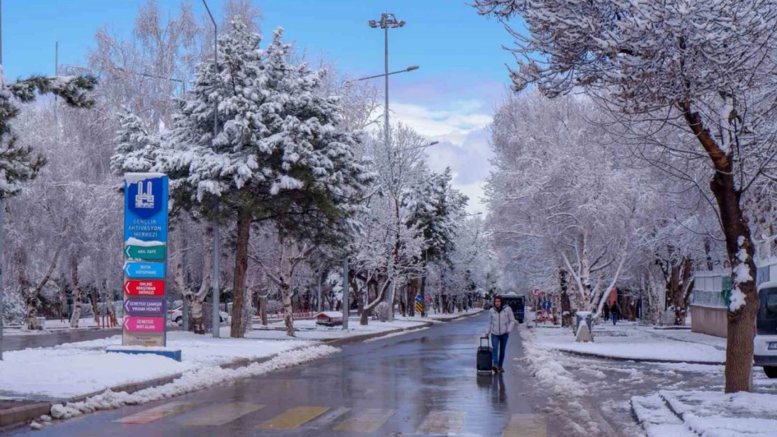 Üniversite öğrencilerinin turizm beklentileri araştırıldı