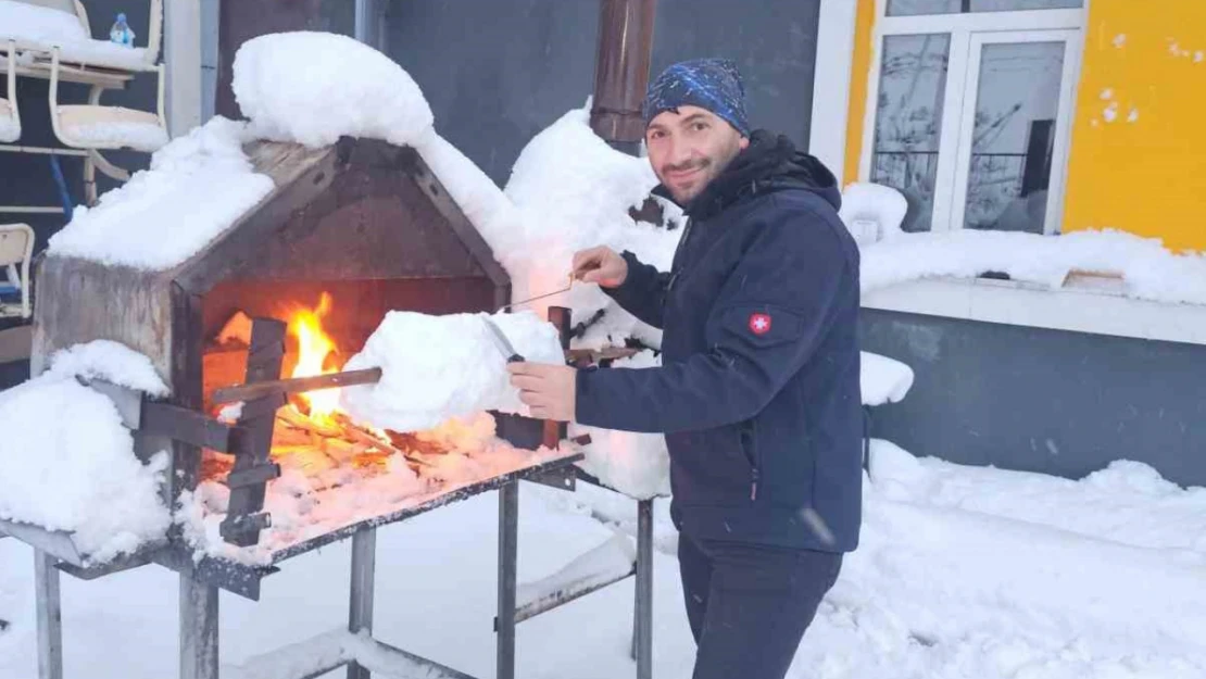 Uzundere'de kardan cağ kebabı