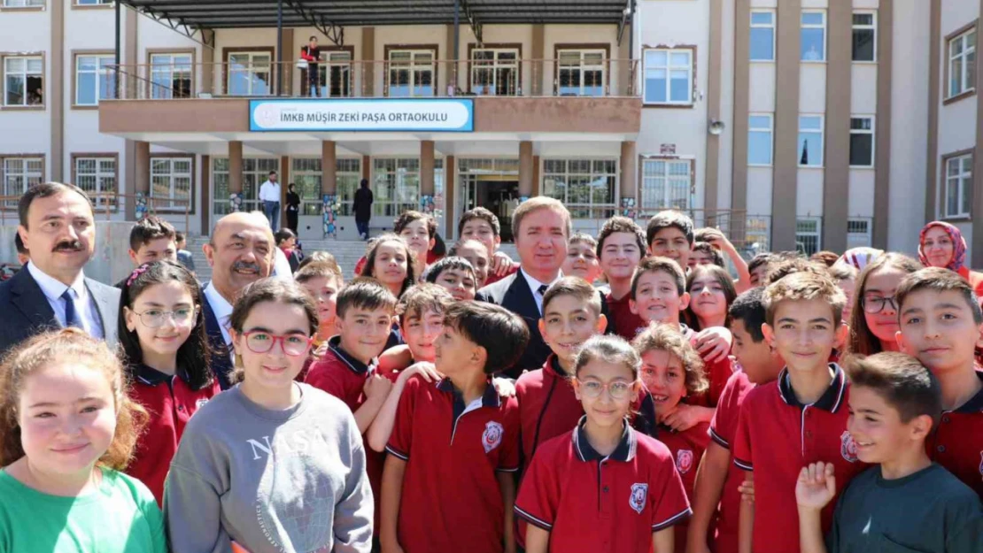 Vali Aydoğdu: 'Başarı elde etmek için gireceğiniz sınavda hepinize yürekten başarılar diliyorum'