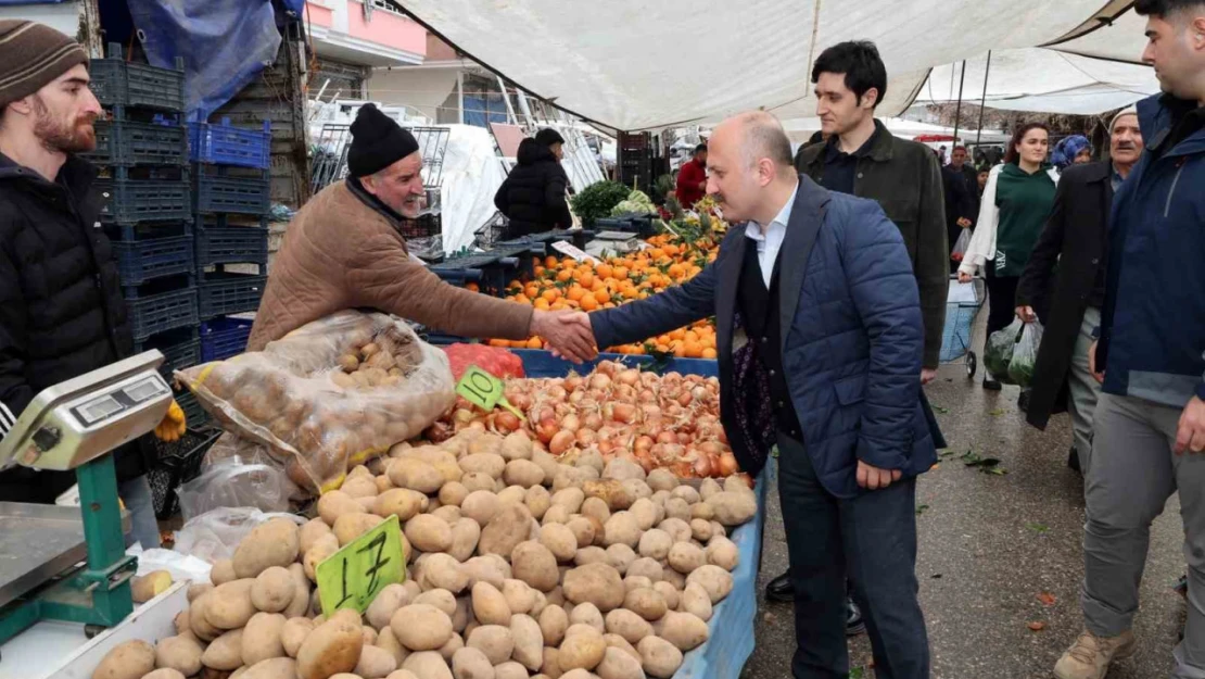 Vali Varol, pazarcı esnafların taleplerini dinledi