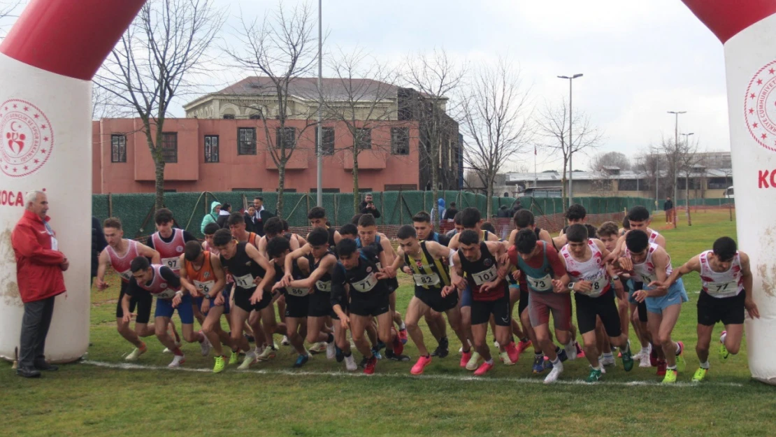 Van Büyükşehir Belediyespor atletizmde vites artırdı