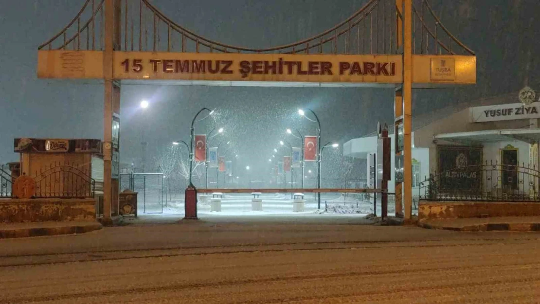 Van'da 86 yerleşim yerinin yolu ulaşıma kapandı