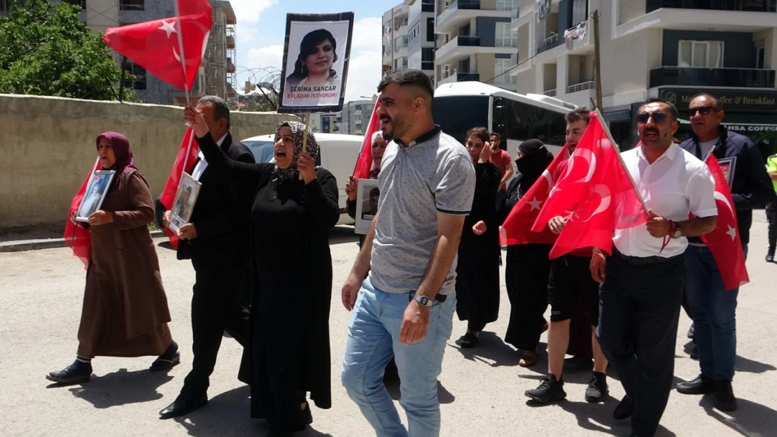 Van'da evlatları dağa kaçırılan annelerin evlat nöbeti devam ediyor