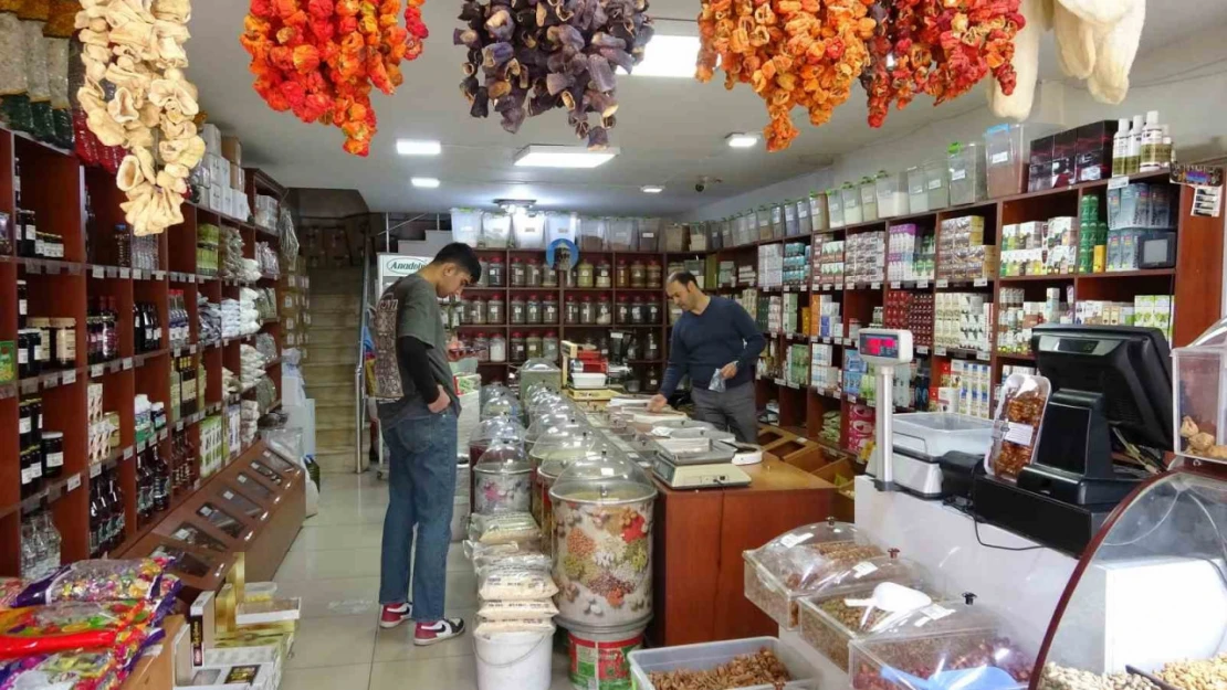 Van'da soğuk algınlığına doğal çözüm: Kış çayları