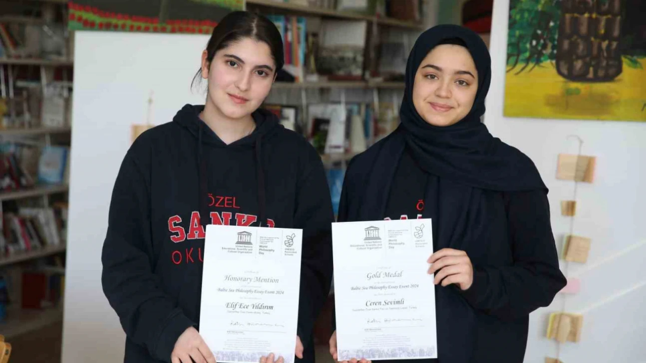 SANKO Okulları öğrencisi felsefe yarışmasında dünya birincisi oldu