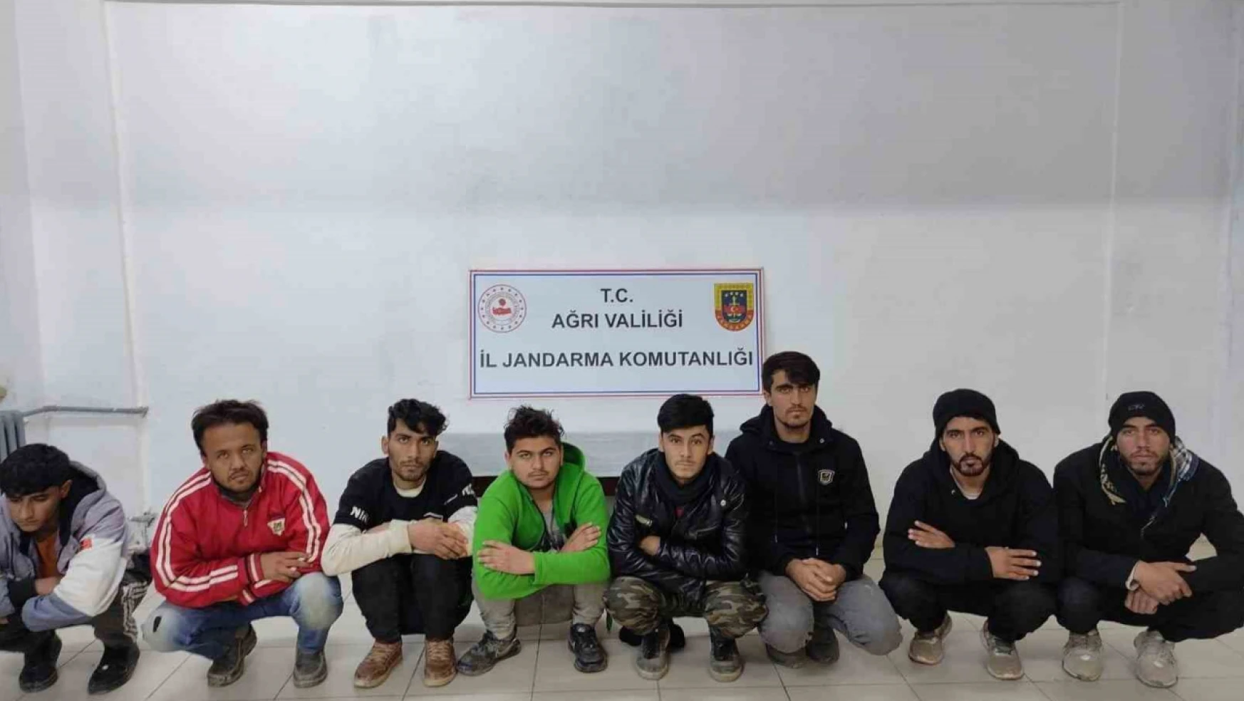 Ağrı'da 24 düzensiz göçmen yakalandı, 2 organizatör gözaltına alındı