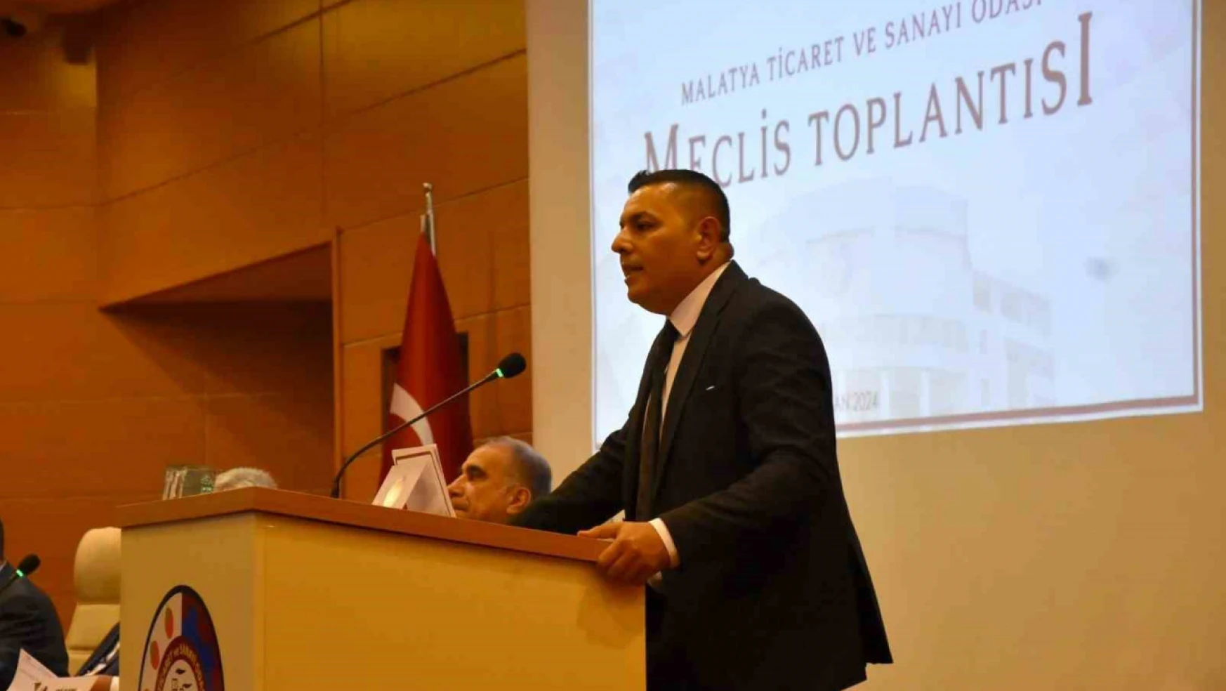 Başkan Sadıkoğlu: 'Kişisel rantları uğruna Malatya'yı borç batağına sürüklediler'