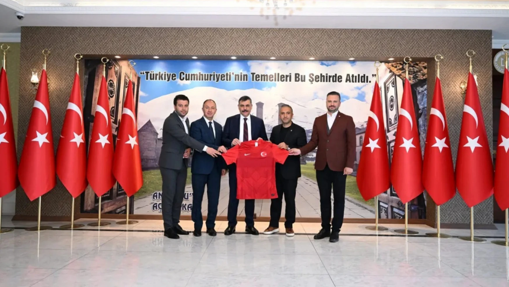 Erzurum'da UEFA antrenör eğitimi yapılacak