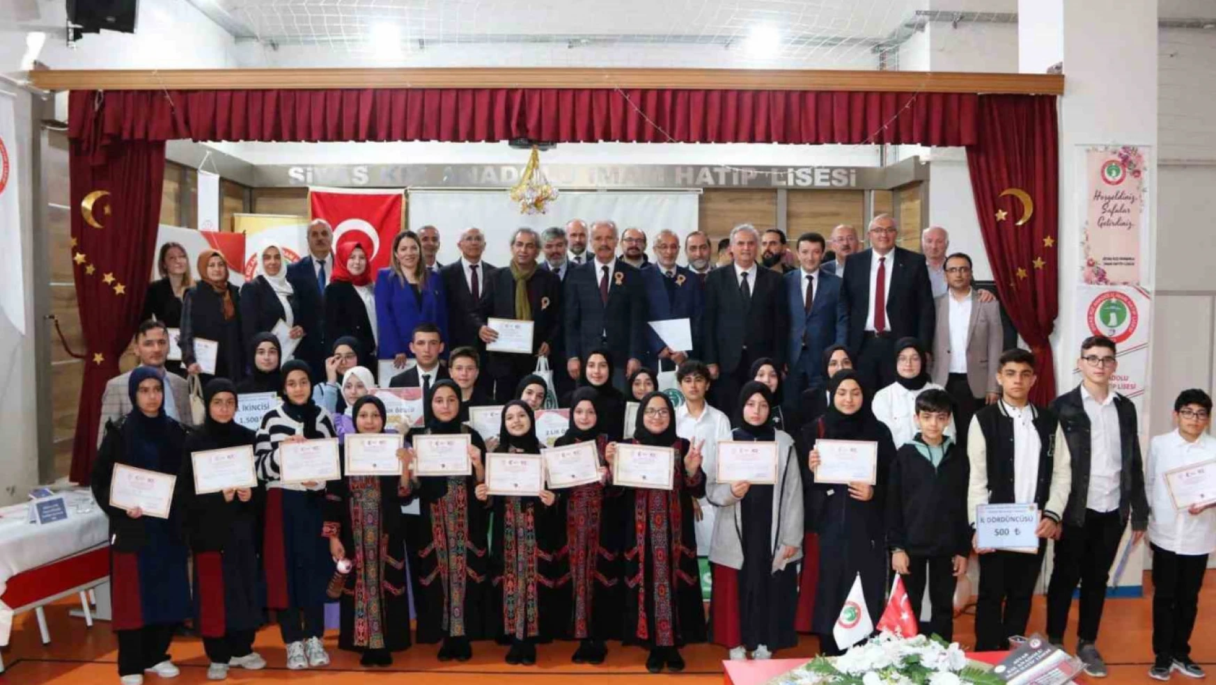 Sivas'ta Arapça şiir yarışması düzenlendi