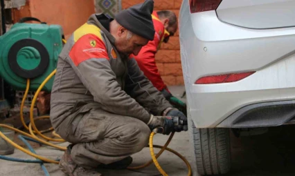 Van'daki oto lastikçilerde hareketlilik başladı