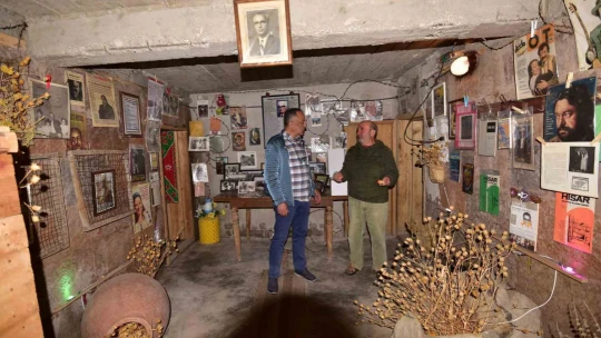 Babasından kalan 2 katlı evi topladığı eşyalarla müzeye çevirdi