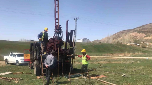 Başkale'de jeolojik-jeoteknik etüt çalışmaları başladı