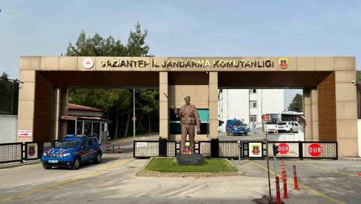 Gaziantep'te jandarma 1 ayda 285 aranan şahsı yakaladı