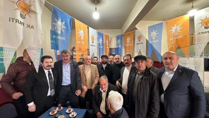 Tutak'ta 150 kişilik Deva Partisi heyeti AK Parti'ye katıldı