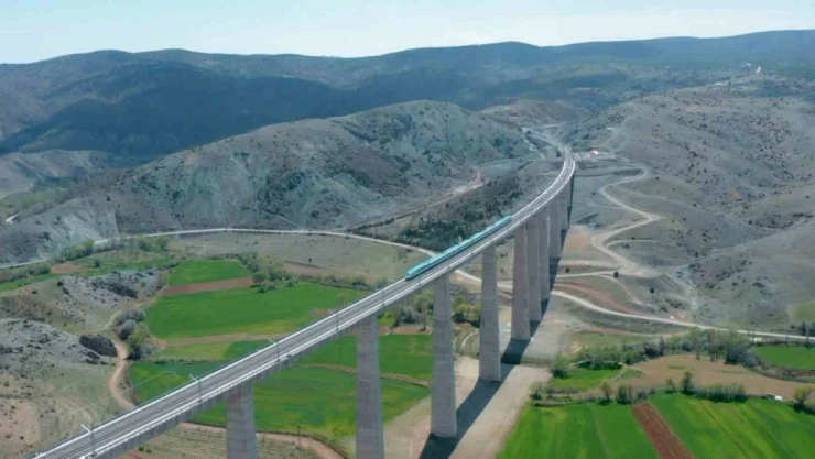'Kanatsız uçak' 4,5 ayda 200 binden fazla yolcu taşıdı