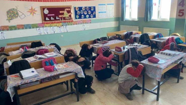 AFAD ekipleri iki ayda 18 bin 822 öğrenciye ulaştı