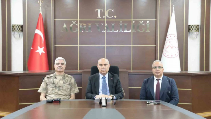 Ağrı'da 'Güvenlik ve Asayiş' toplantısı yapıldı