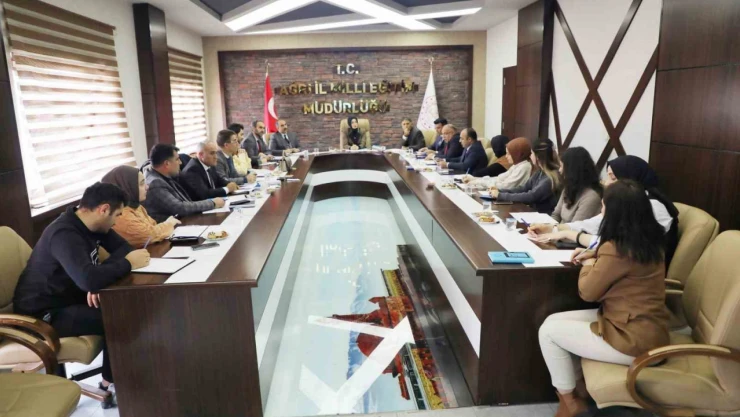 Ağrı'da 'Okulum Beni Bekler' projesi değerlendirildi