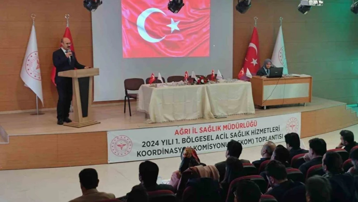 Ağrı'da ilk kez acil sağlık hizmetleri toplantısı yapıldı