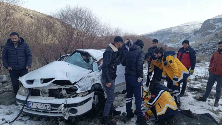 Ağrı'da kaza: 3 yaralı
