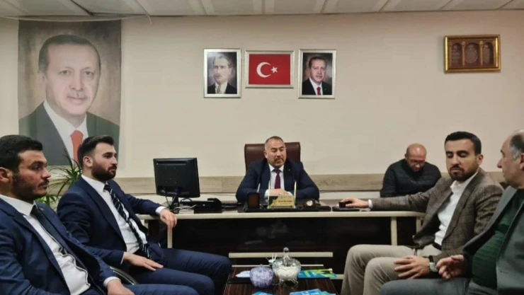 AK Parti Gençlik Kolları MKYK Üyesi Çıldır'ı Ziyaret Etti