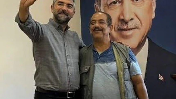 AK Parti İl Başkanı Küçükoğlu, vatandaşlarla 'Selfie' yaptı