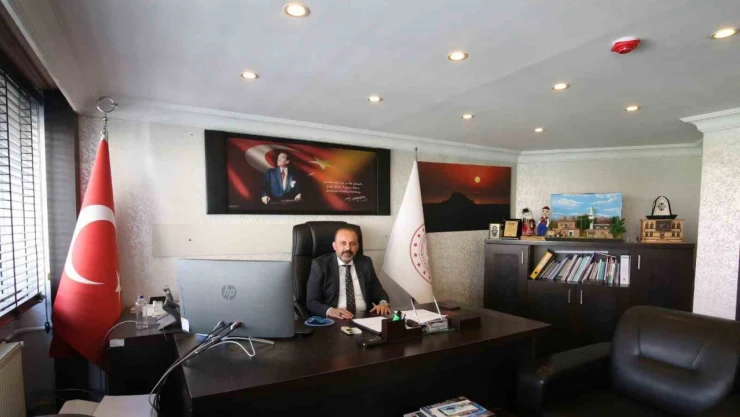 Akdamar Adası'nda 12. Ayin hazırlığı