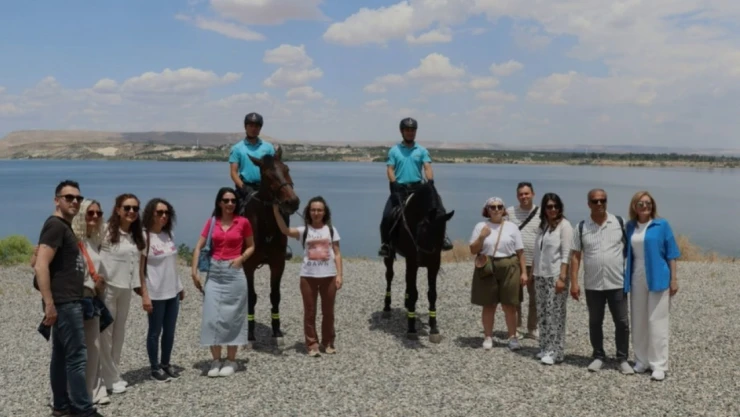 Atlı jandarma birlikleri turistik yerlerde devriye görevi icra etti