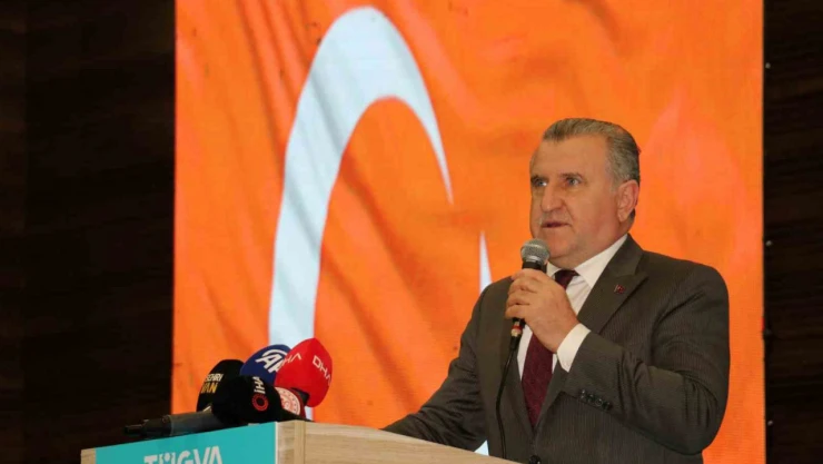 Bakan Bak: 'Hiç kimse bu ülkeye diz çöktüremeyecek'