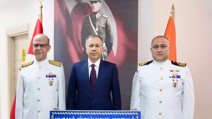 Bakan Yerlikaya, Ahlat Sahil Güvenlik Karakol Komutanlığına ziyaret