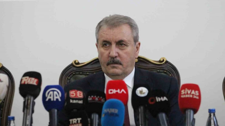 BBP Genel Başkanı Destici: 'Her lafa cevap yetiştiriyorsunuz, hadi çıkın buna cevap verin'