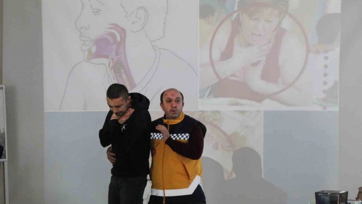 Bingöl'de 2023 yılında 800 kişiye Heimlich manevrası eğitimi verildi